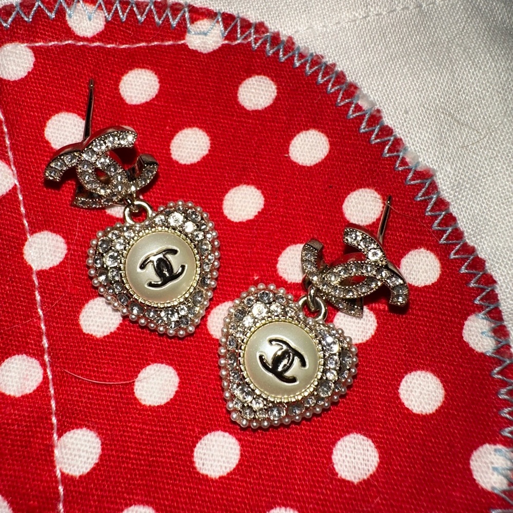 CHANEL Silver Filigree Drop Earrings - Authentic with Paperwork - Picture 7 of 10